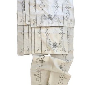 1940’s hand embroidered runner, placemats and napkins